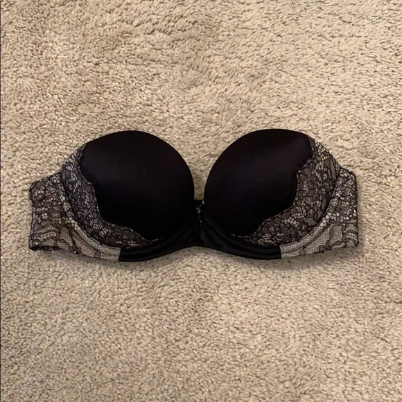 Victoria’s Secret Strapless Push-up Bra - Picture 1 of 3